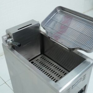 bep chien dien 26 lit tb l15 chan dung duoi avt3