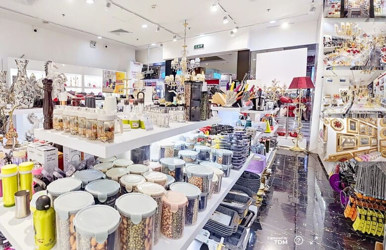 Mua hàng tại các siêu thị, cửa hàng thiết bị bếp