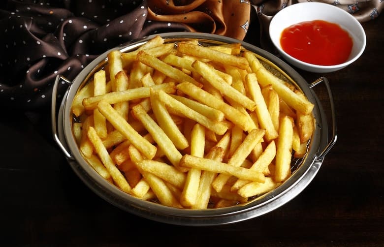 Khoai tây chiên vàng đều ít dầu