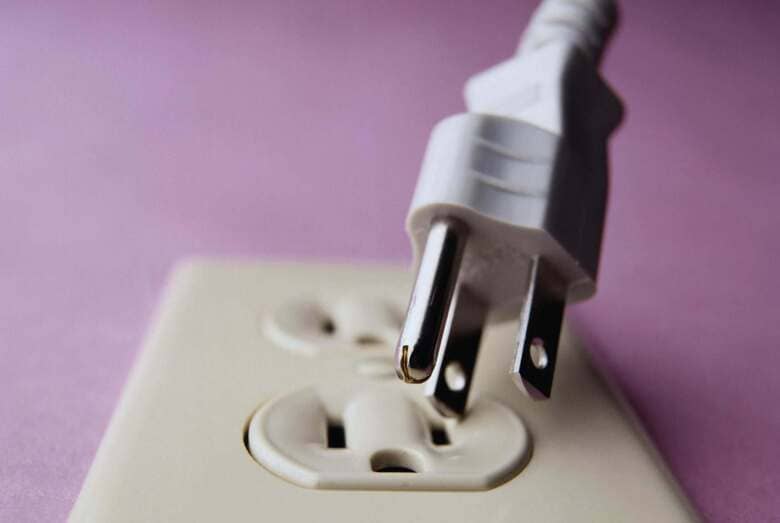 Kiểm tra phích cắm