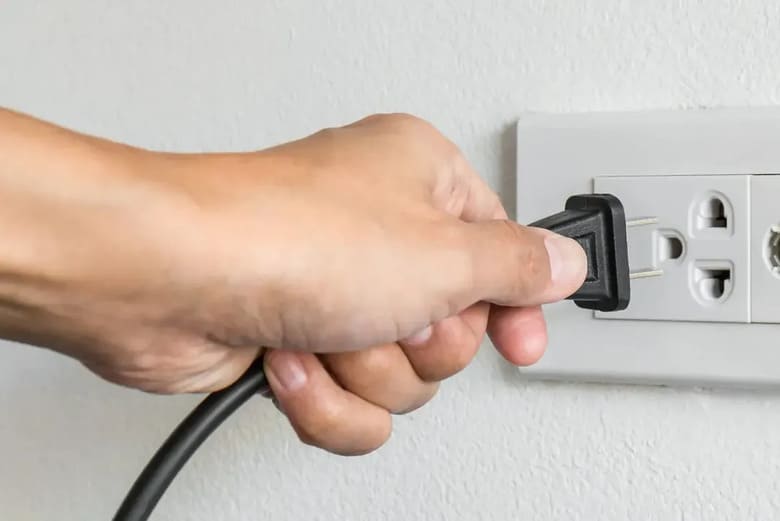 Ngắt nguồn điện hoàn toàn